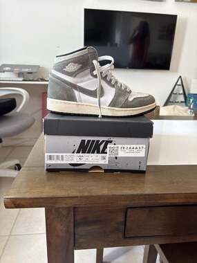 Air Jordan 1 Retro High OG GS 'Washed Black' Size 5.5Y